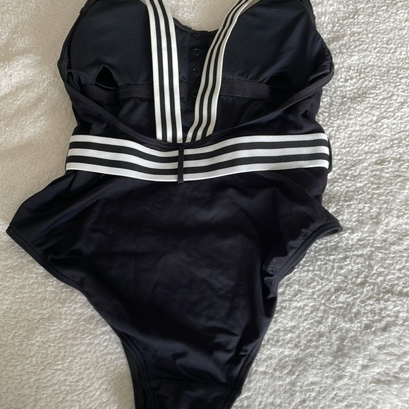 Seafolly swimsuit from Australia - Picture 3 of 4